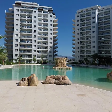 Pool View With Facilities Appartement *