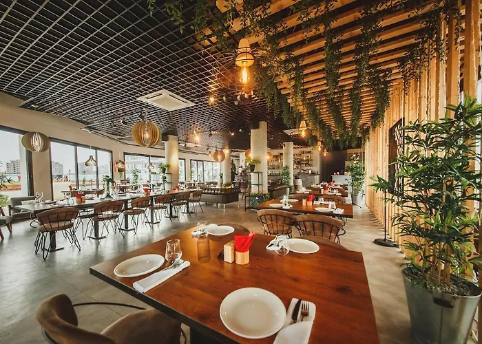 Pool View With Facilities Apartamento