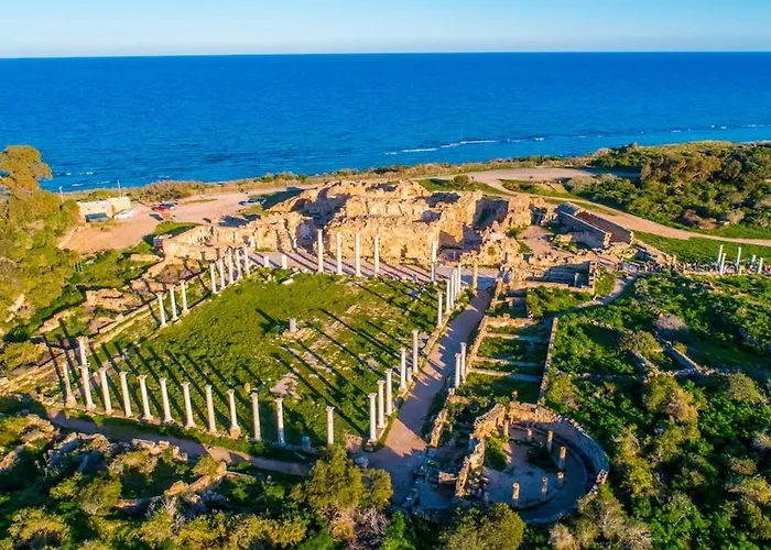 Pool View With Facilities Apartamento